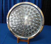 25`` Round Tray (Gold Trim)